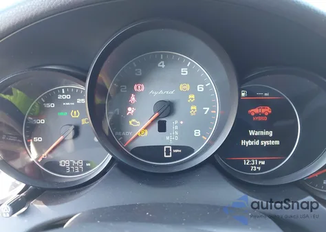 2012 Porsche Cayenne Hybrid z USA, uszkodzony, nr VIN WP1AE2924CLA91992